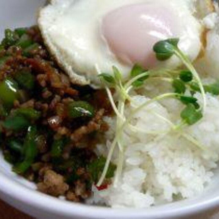 豚ひき肉のまぜまぜ丼